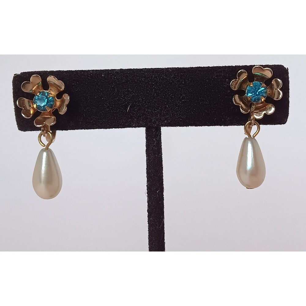 Vintage Goldtone Blue Rhinestone Faux Pearl Dangle Flower Screwback Earrings 1"